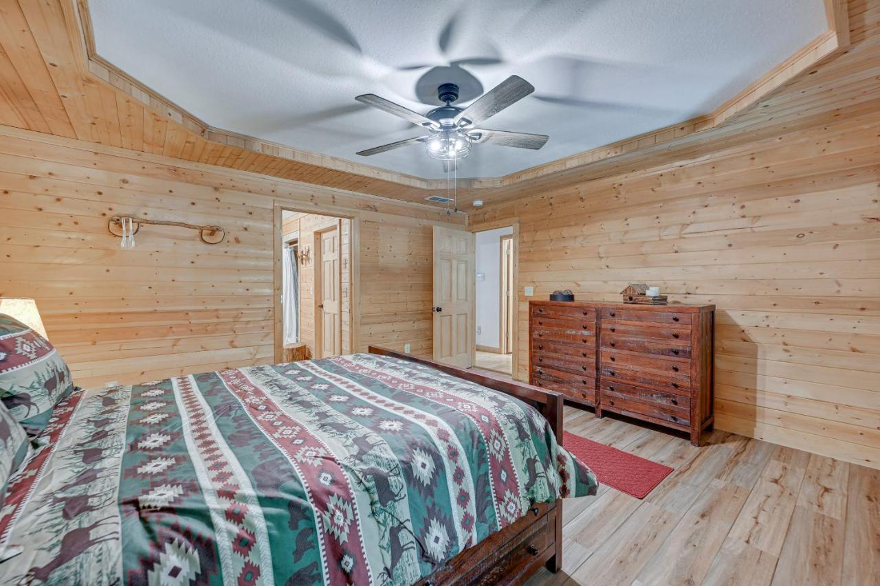 Smoky Mountain Cabin With Camping Area And Fire Pit! Whittier Luaran gambar