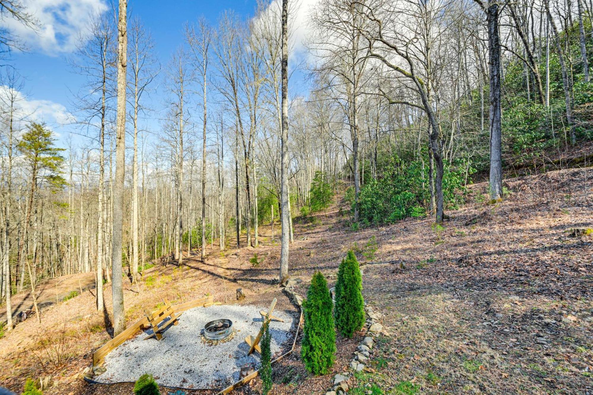 Smoky Mountain Cabin With Camping Area And Fire Pit! Whittier Luaran gambar